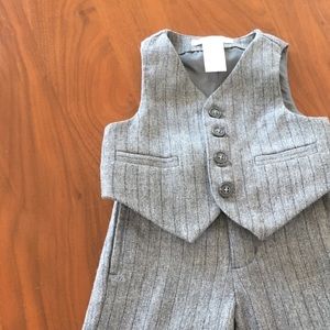 Janie and Jack 2 piece vest and pants 3-6months